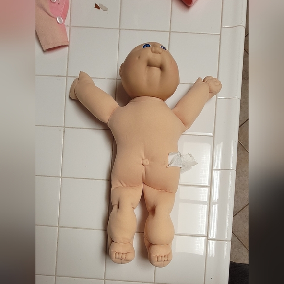 Cabbage Patch doll - Picture 6 of 6